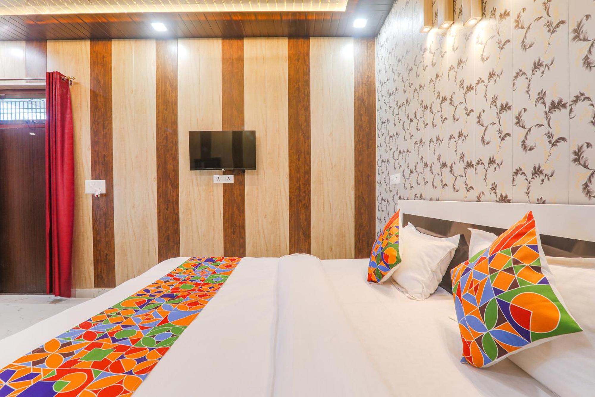 Fabhotel Uma Yugul Ayodhya 外观 照片